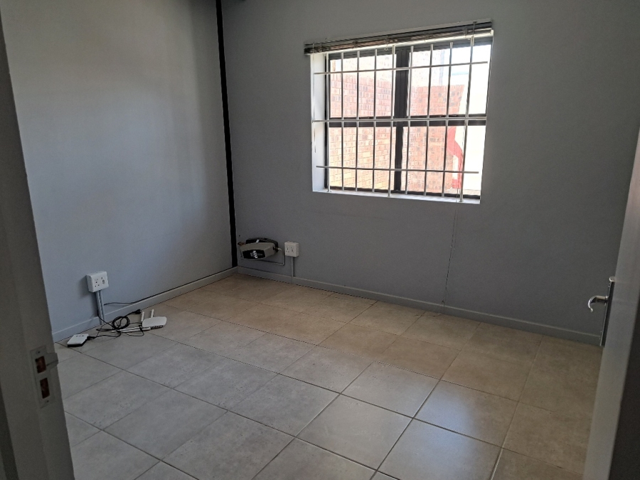 To Let commercial Property for Rent in Fisantekraal Western Cape